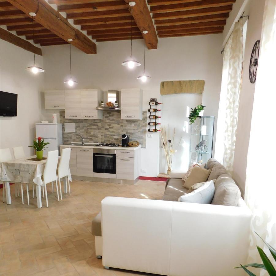 Otello Guest House Montalcino Exteriör bild
